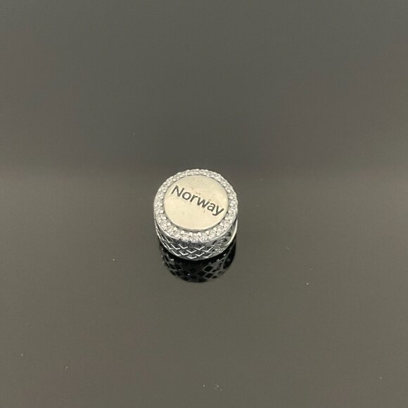 Pandora Norway Flag pendant - Picture 4 of 6